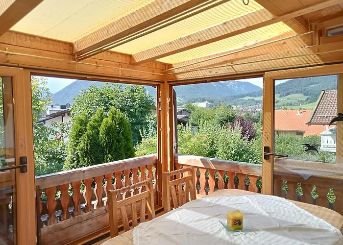 Grosszuegige Gimpl Kathi Mit Bergblick *