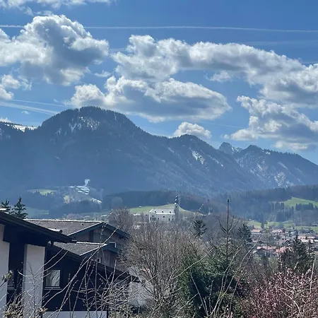 Grosszuegige Gimpl Kathi Mit Bergblick
